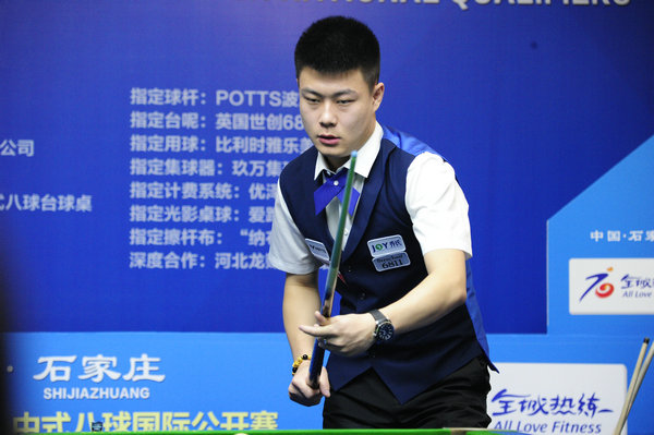 球队却显得 球队却显得