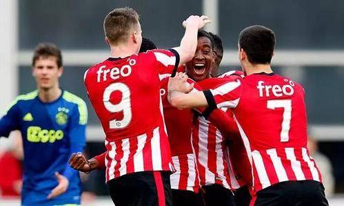 色的战术执 色的战术执