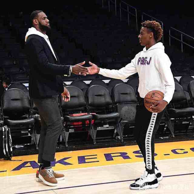 场馆先是一 场馆先是一